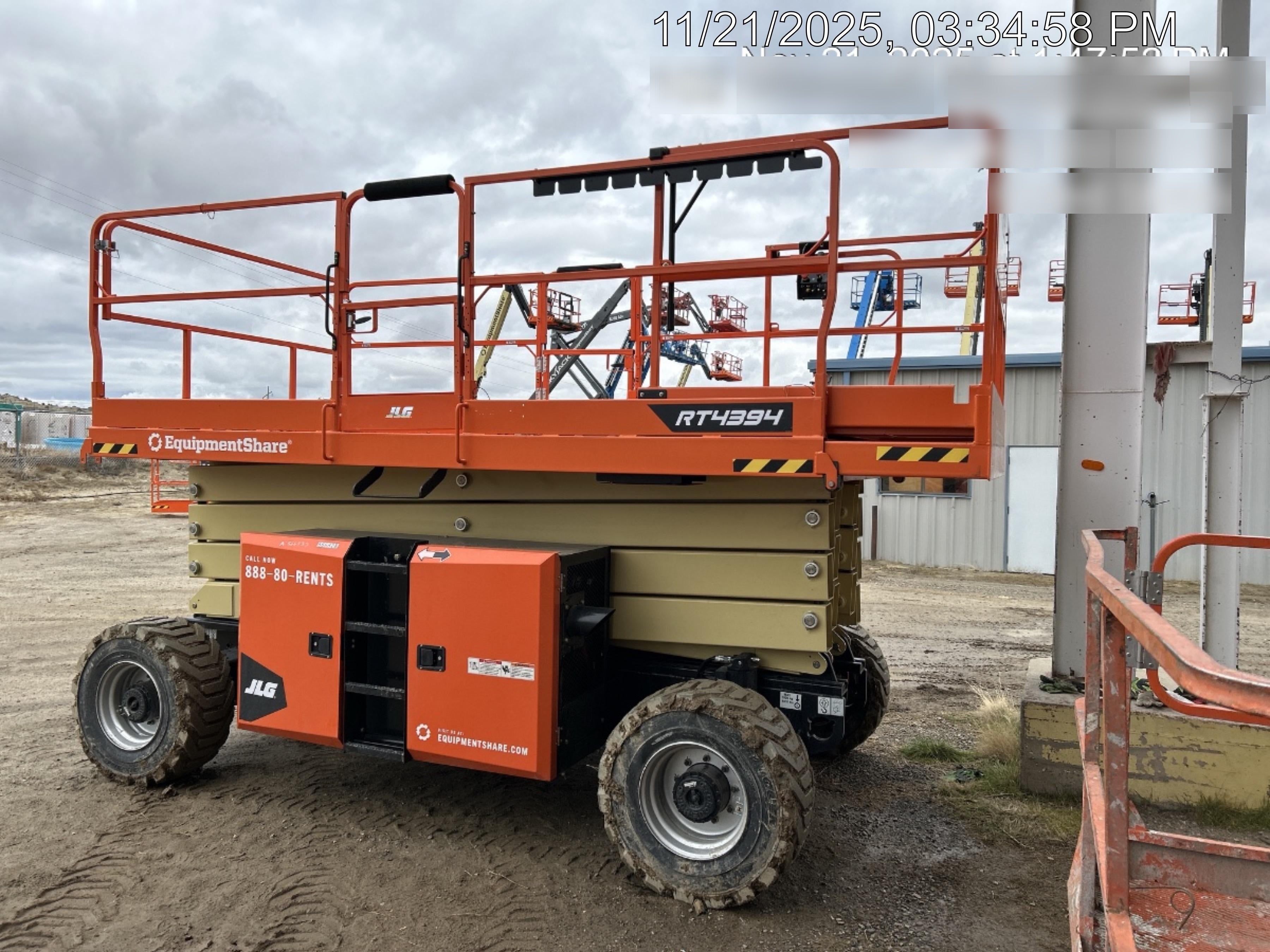2025 JLG RT4394