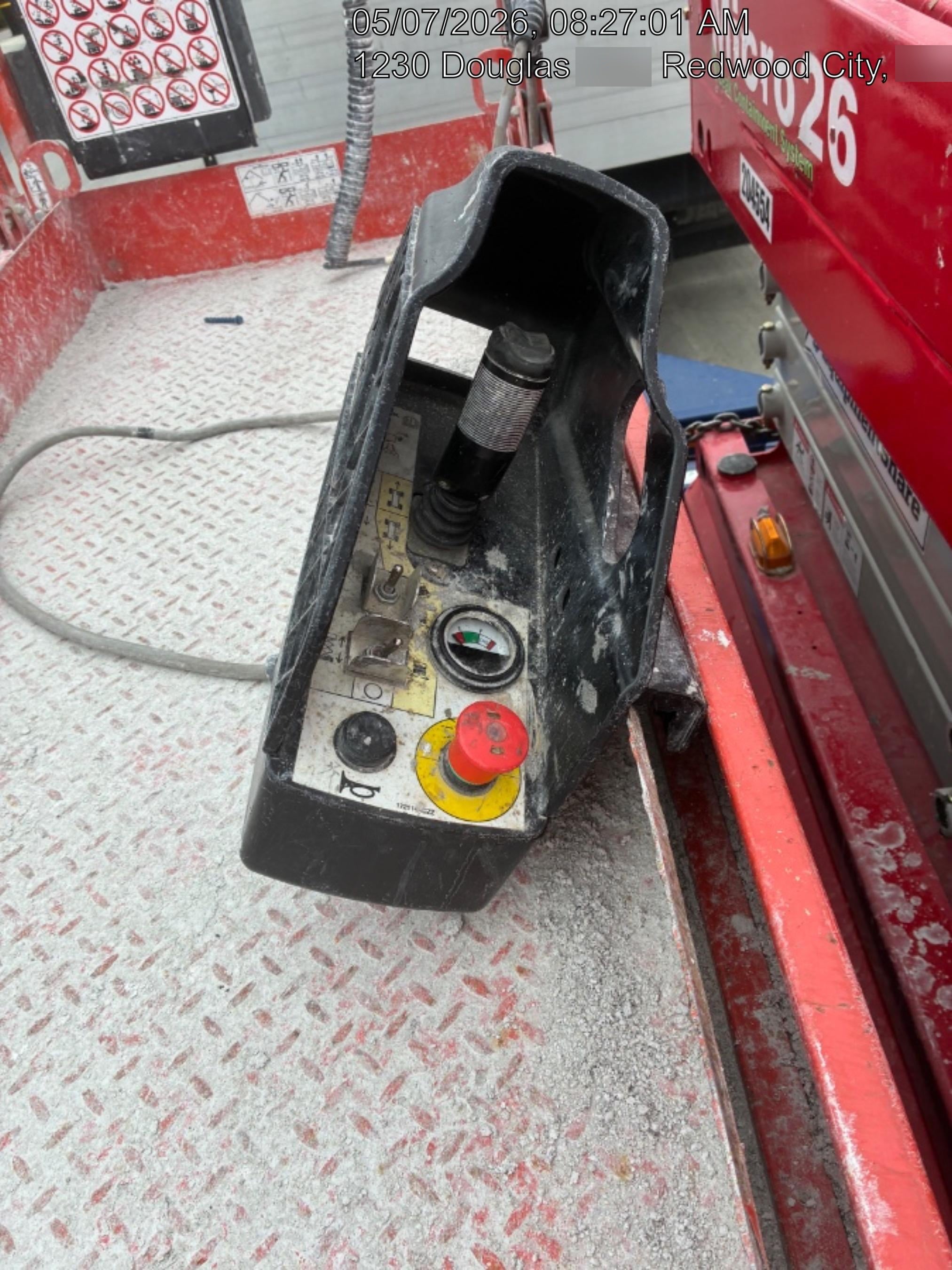 2020 Skyjack SJIII-3220 Solid NM Tires, Half height spring hinged entry gate, Dual Beacons, 6' Powered Extension Deck