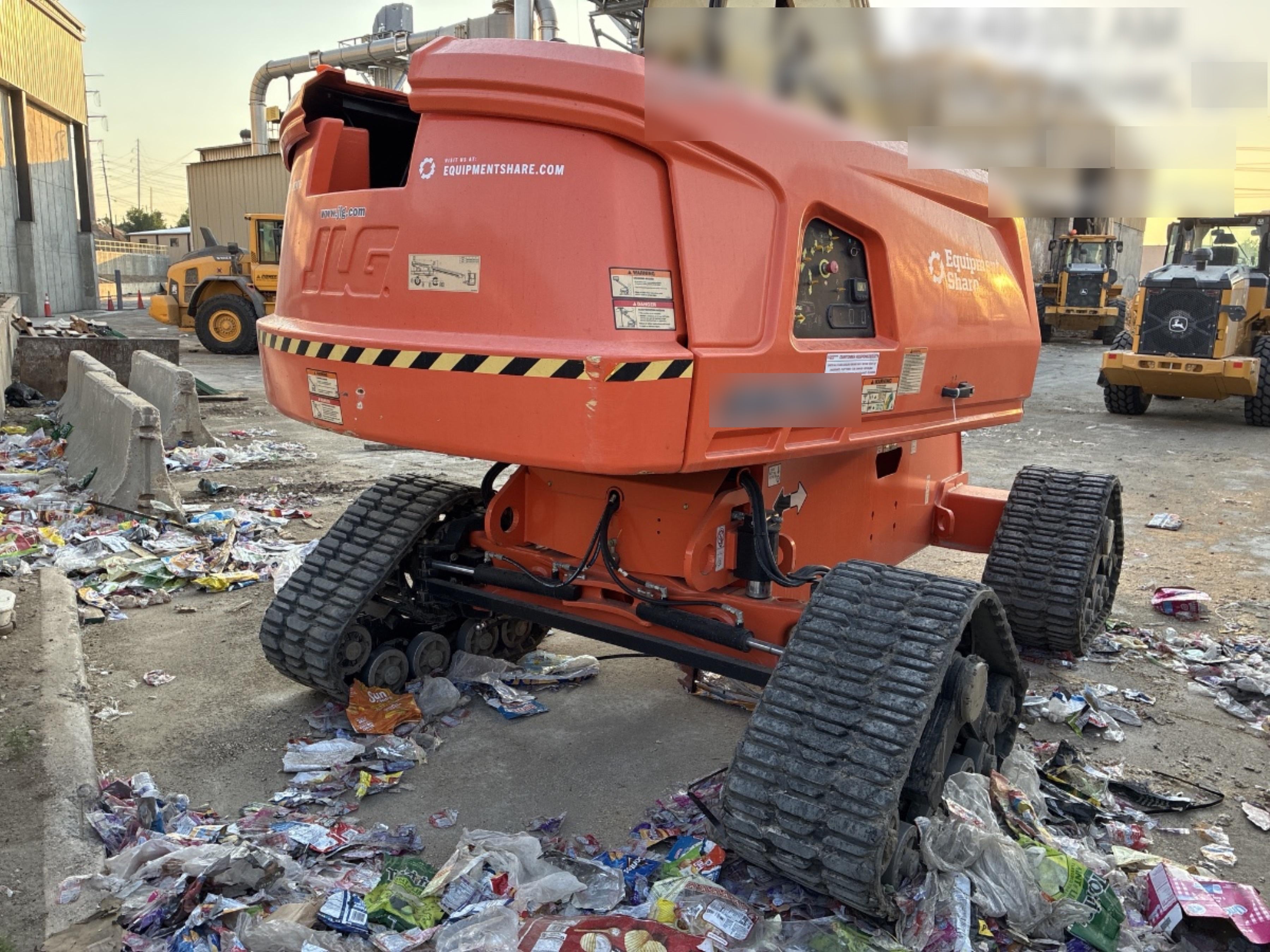 2022 JLG 660SJ Quad Track
