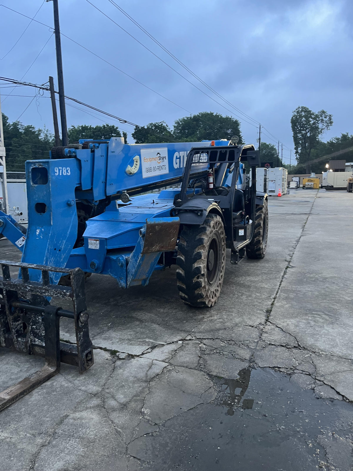 2018 Genie GTH-1056 Genie GTH-1056 w/Open ROPS, Solid Tires, Work Light/Beacon, 60" Carriage and Forks