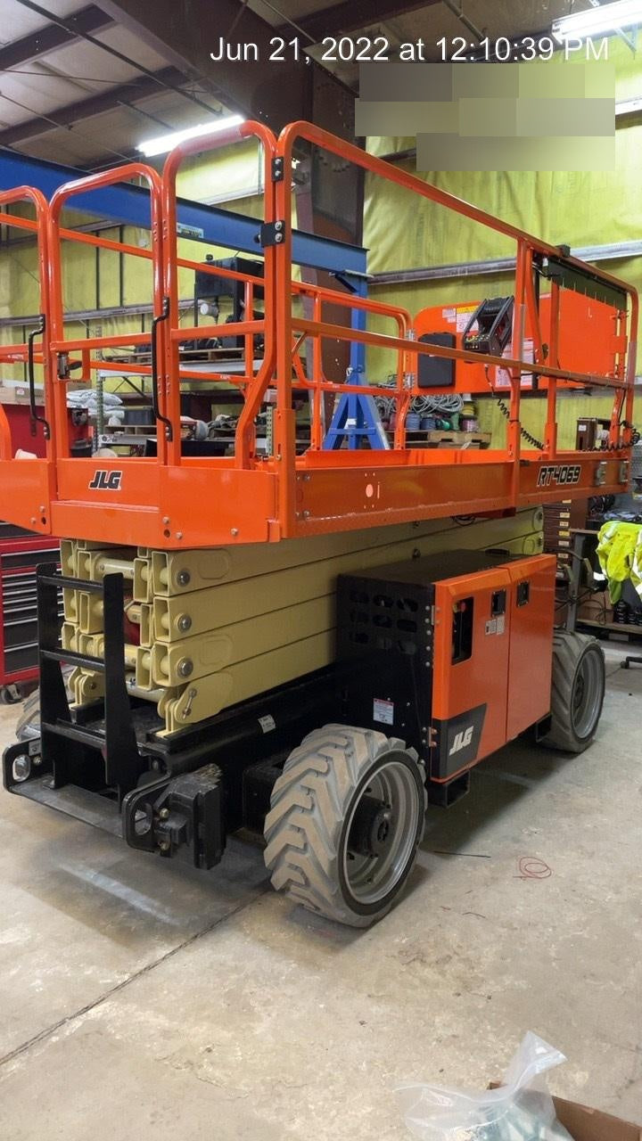 2022 JLG RT4069