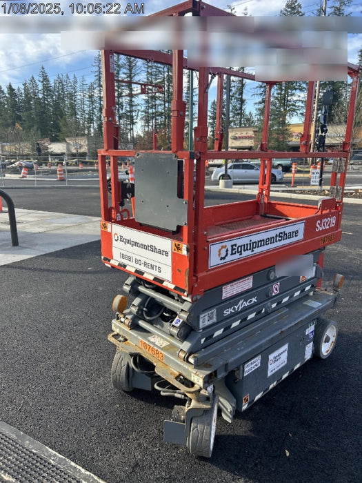 2020 Skyjack SJIII-3219 Solid NM Tires, Half height spring hinged entry gate, Dual Beacons, 800W Inverter