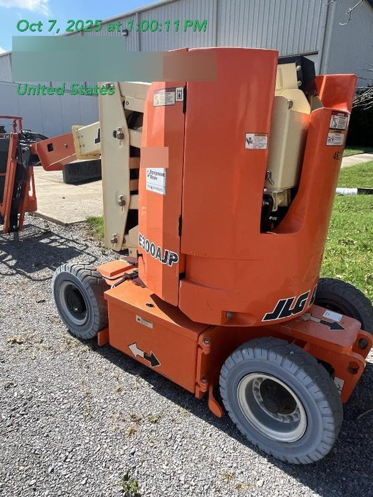 2019 JLG E300AJP