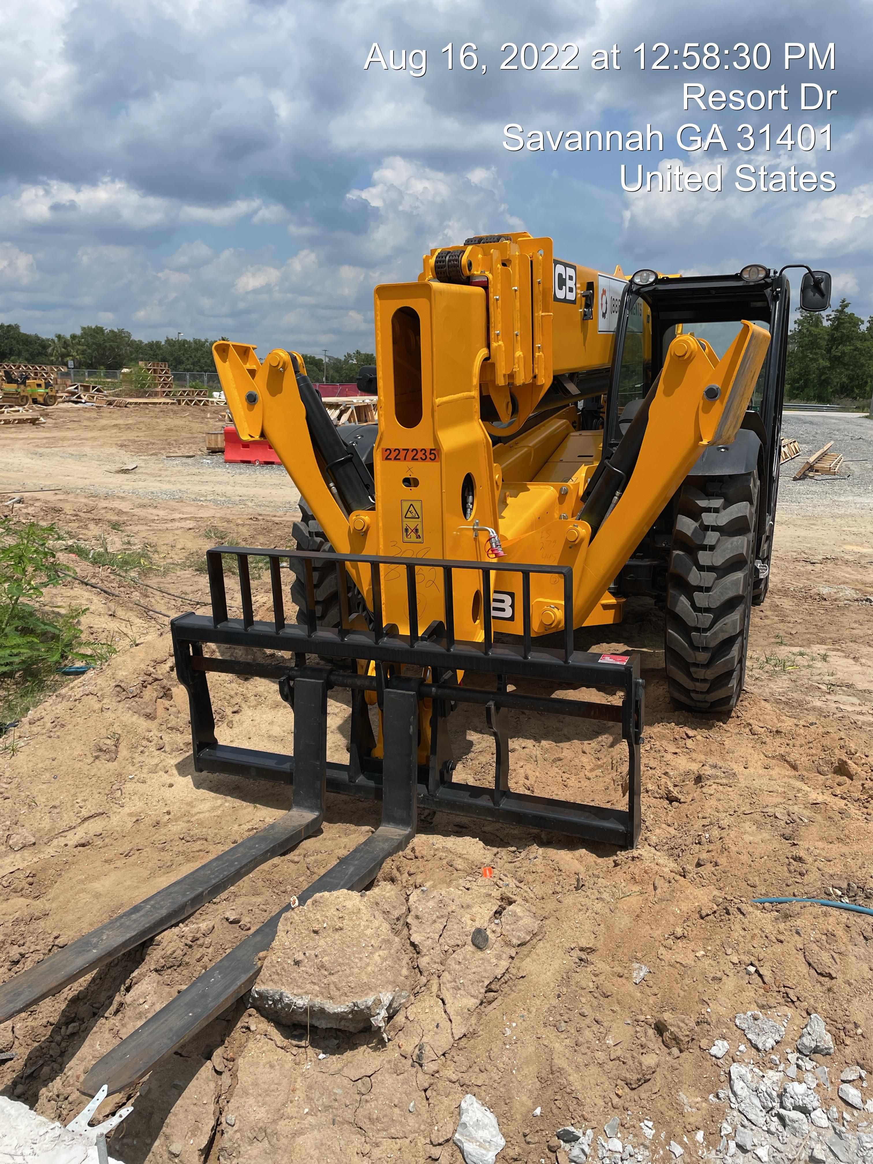 2022 JCB 510-56