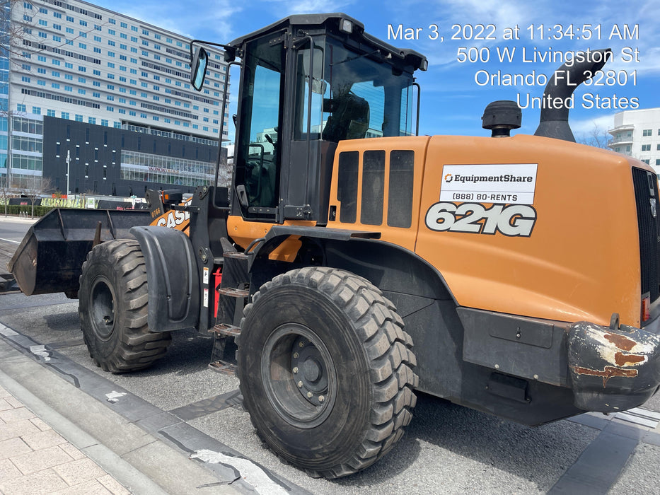 2018 Case 621G CLOSED CAB, JRB 416 STYLE HYD COUPLER