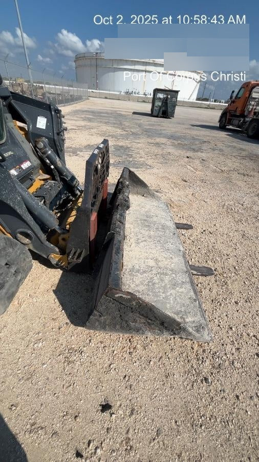 2020 EMKAY 48" Pallet Forks - Emkay