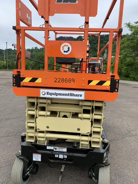 2022 JLG R3246