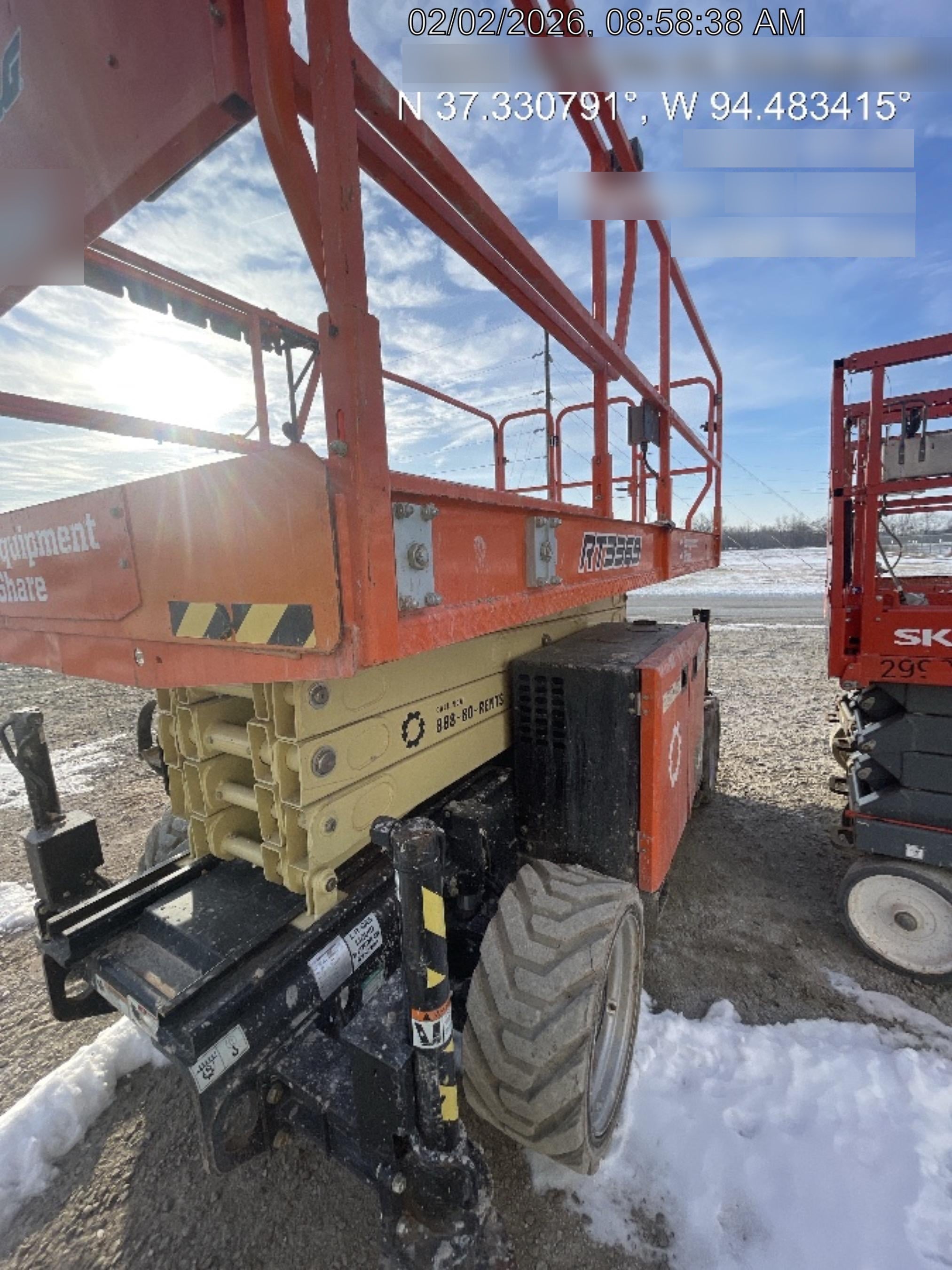 2022 JLG RT3369