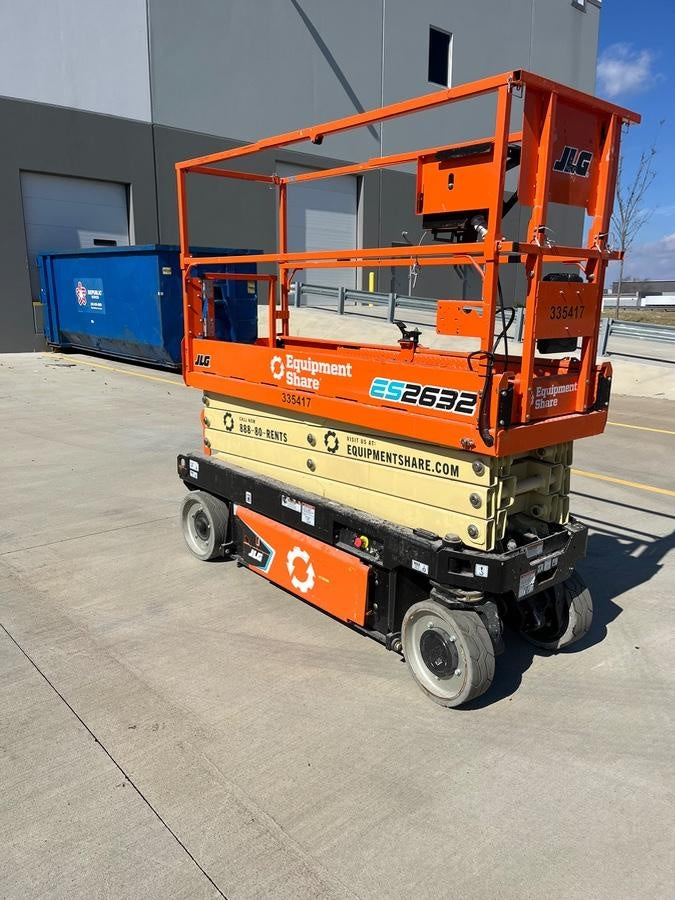 2023 JLG ES2632