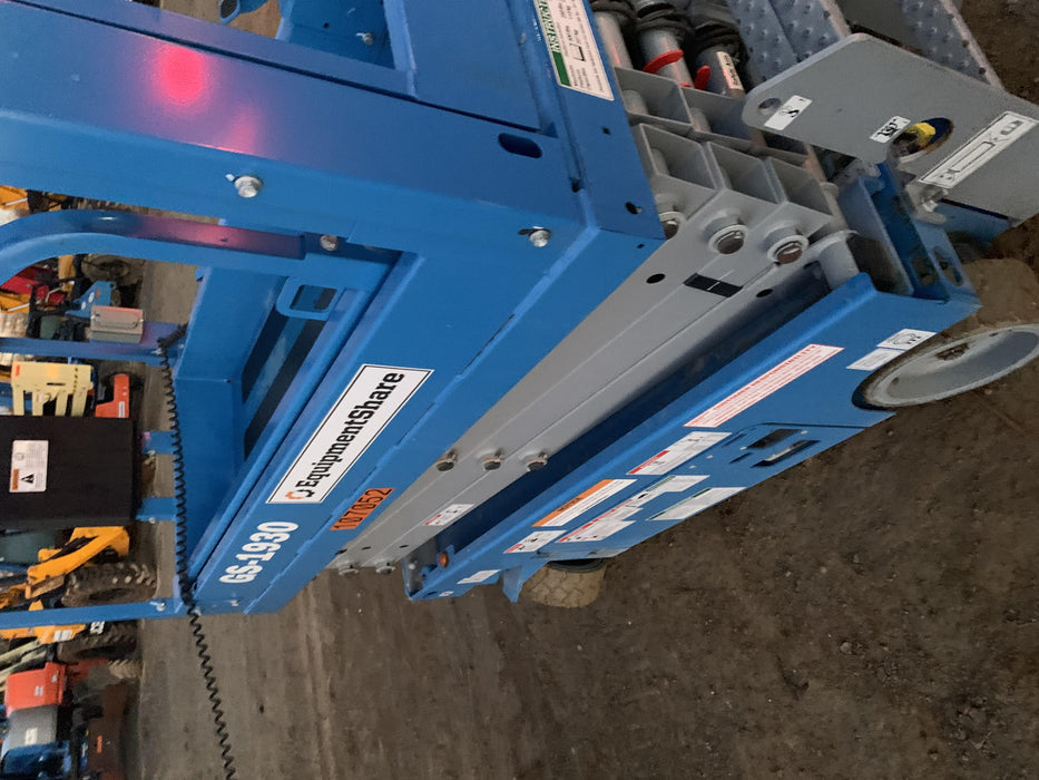 2020 Genie GS-1930 Solid Non Marking Tires, Beacon, Folding rails with half height swing gate