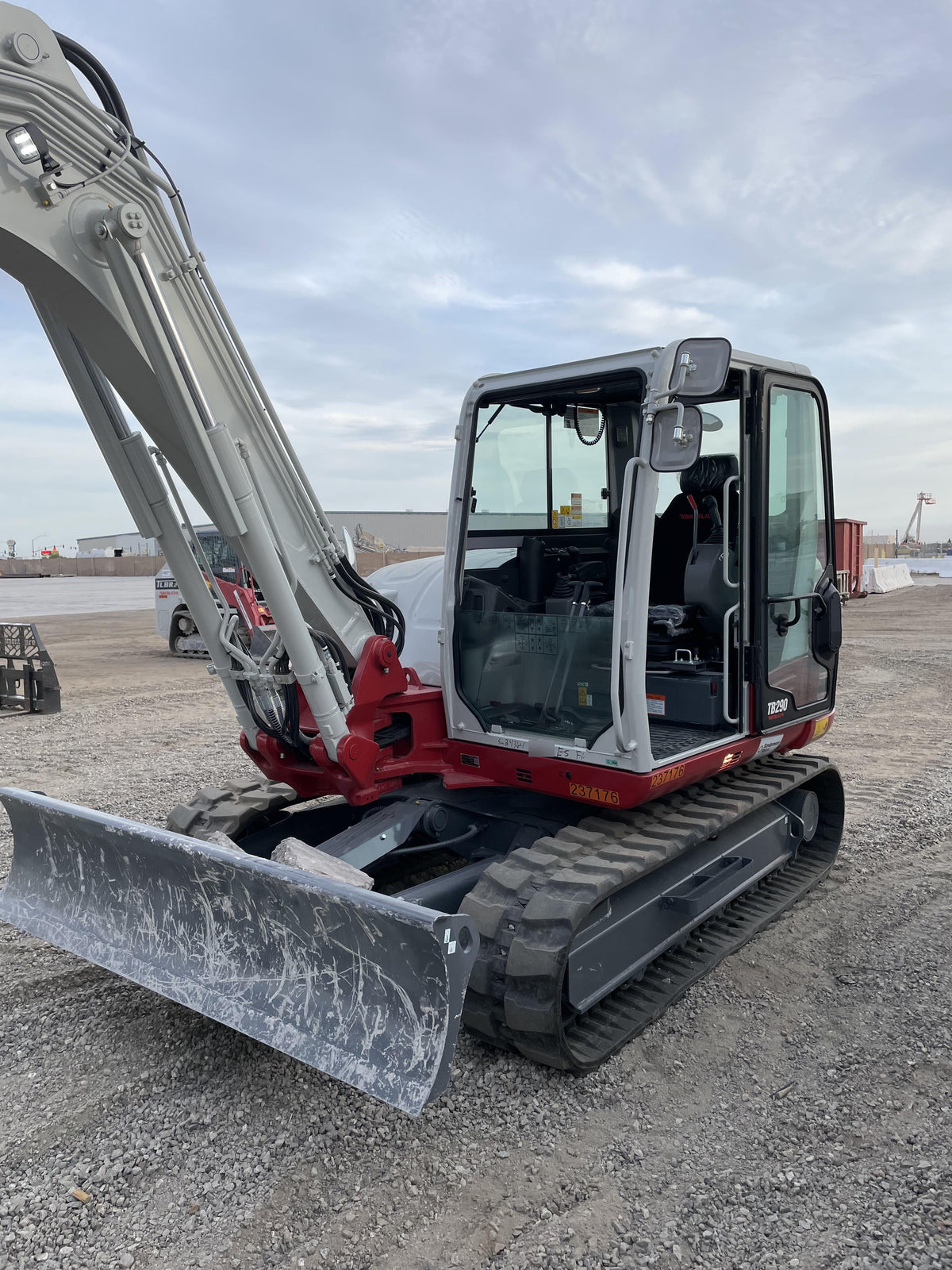 2022 TAKEUCHI TB290-CR