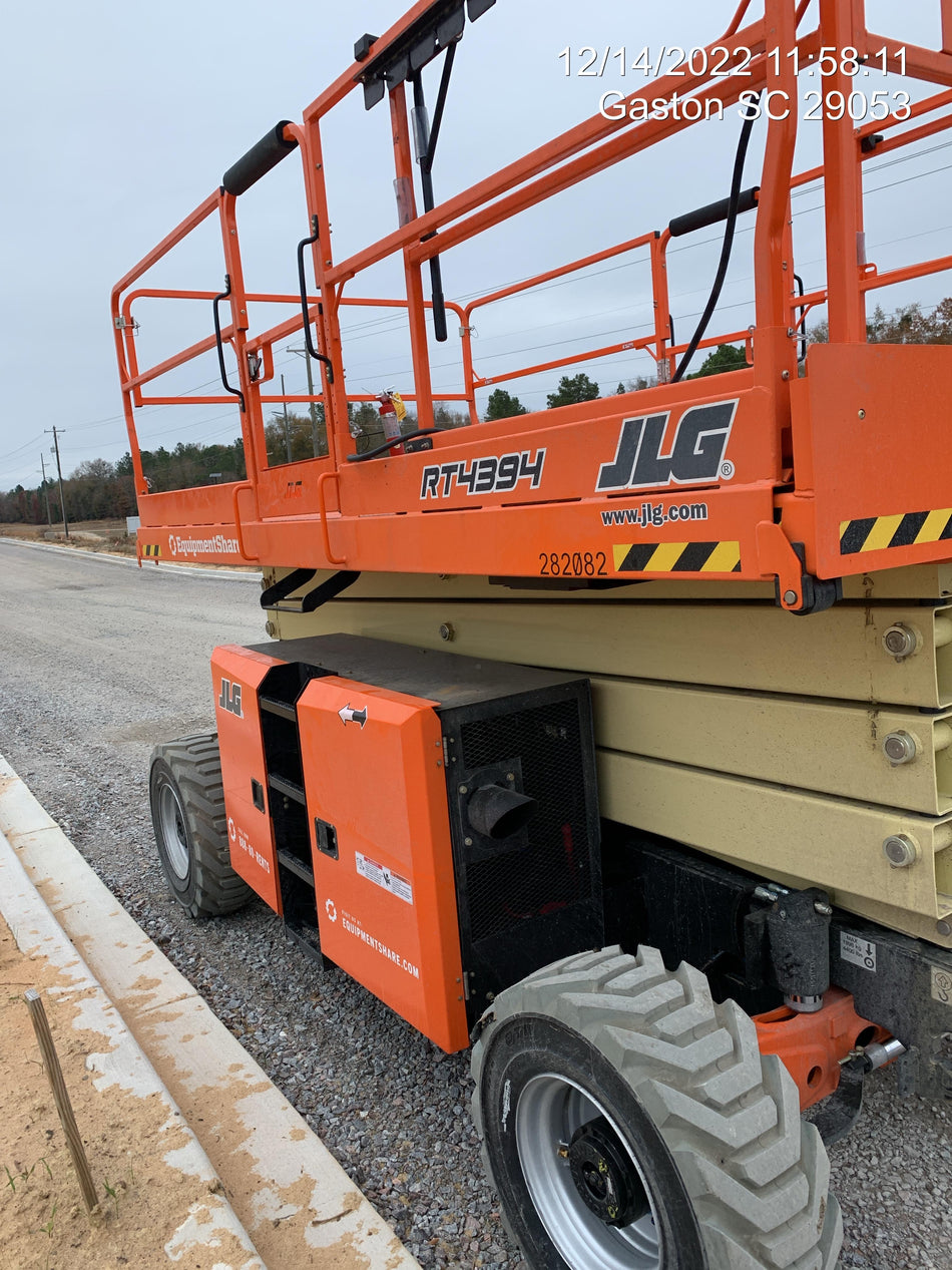 2022 JLG RT4394