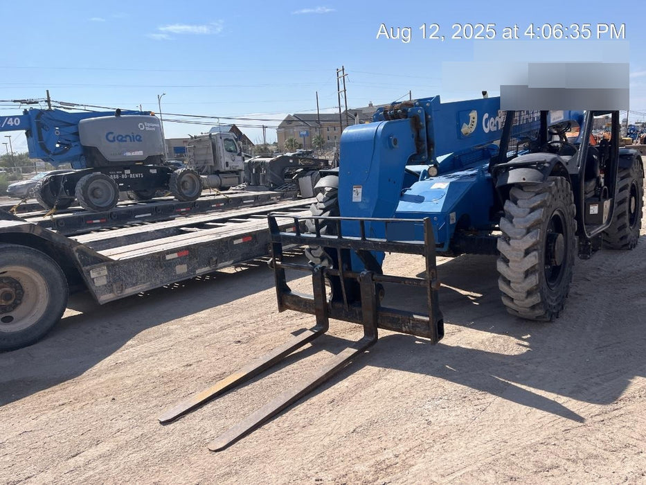 2018 Genie GTH-844 Genie GTH-844 w/Open ROPS, Solid Tires, beacon/work lights, 60" carriage/forks