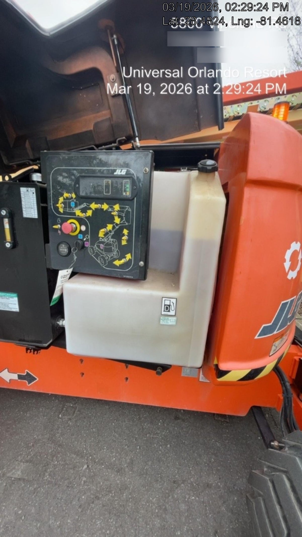 2023 JLG 600AJ
