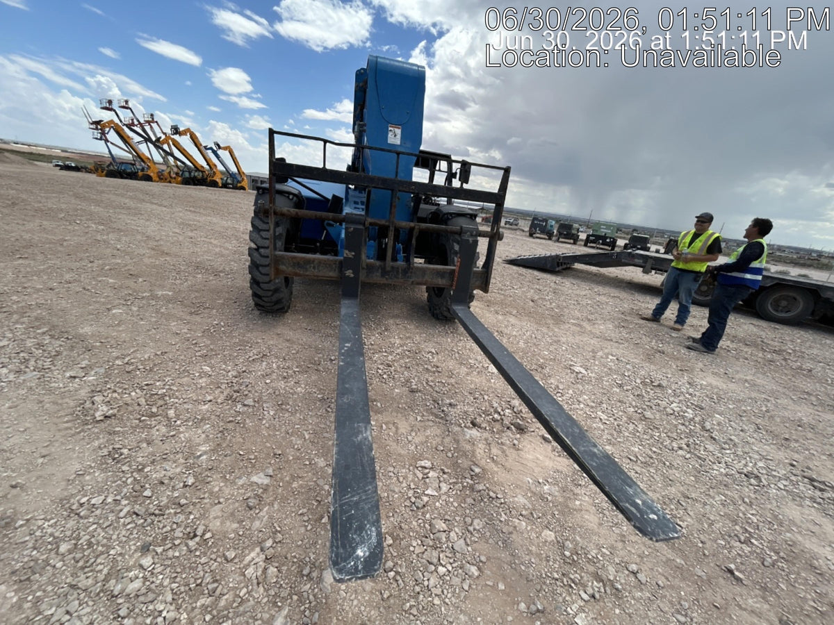 2018 Genie GTH-844 Genie GTH-844 w/Open ROPS, Solid Tires, beacon/work lights, 60" carriage/forks