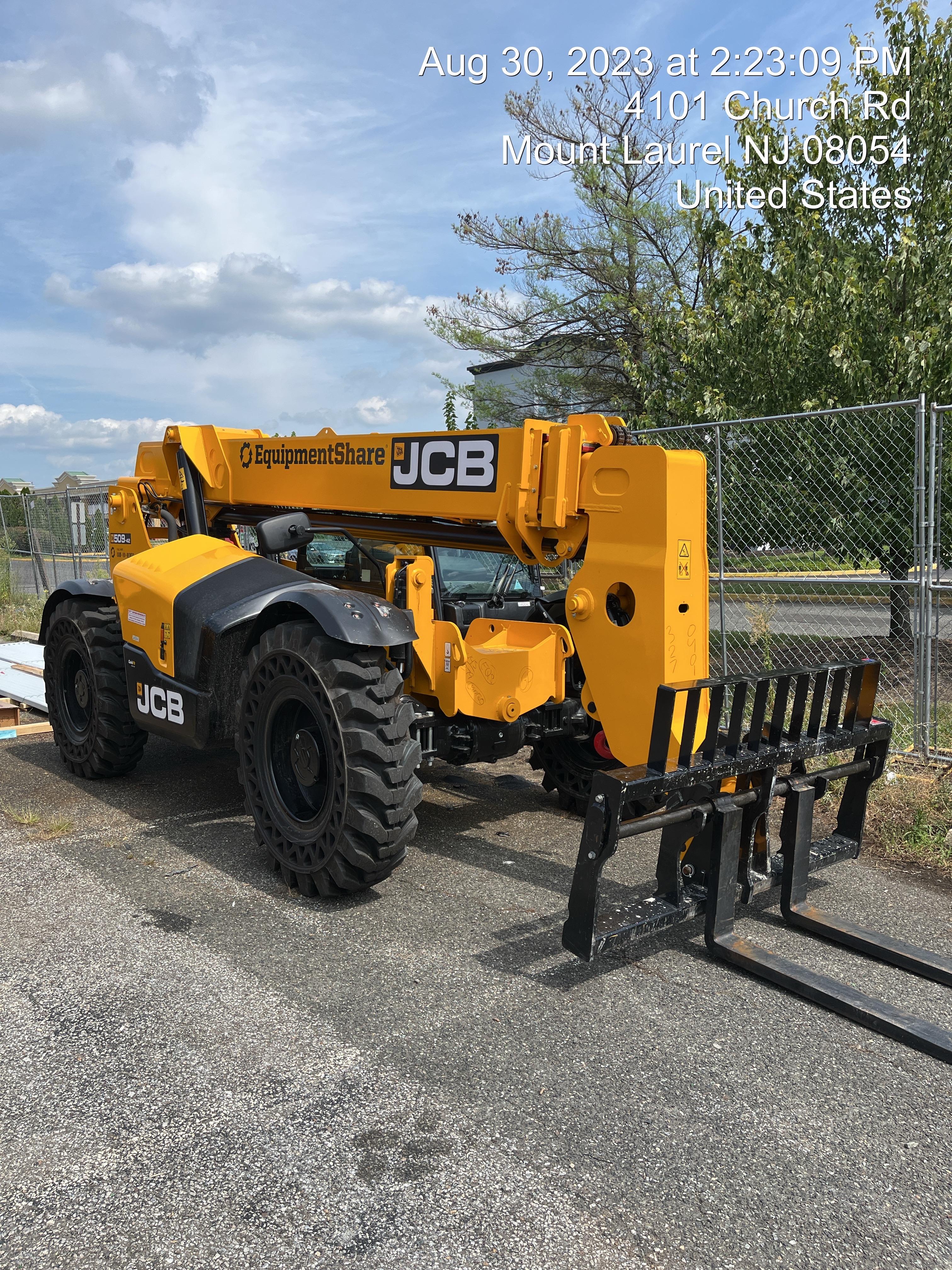 2023 JCB 509-42