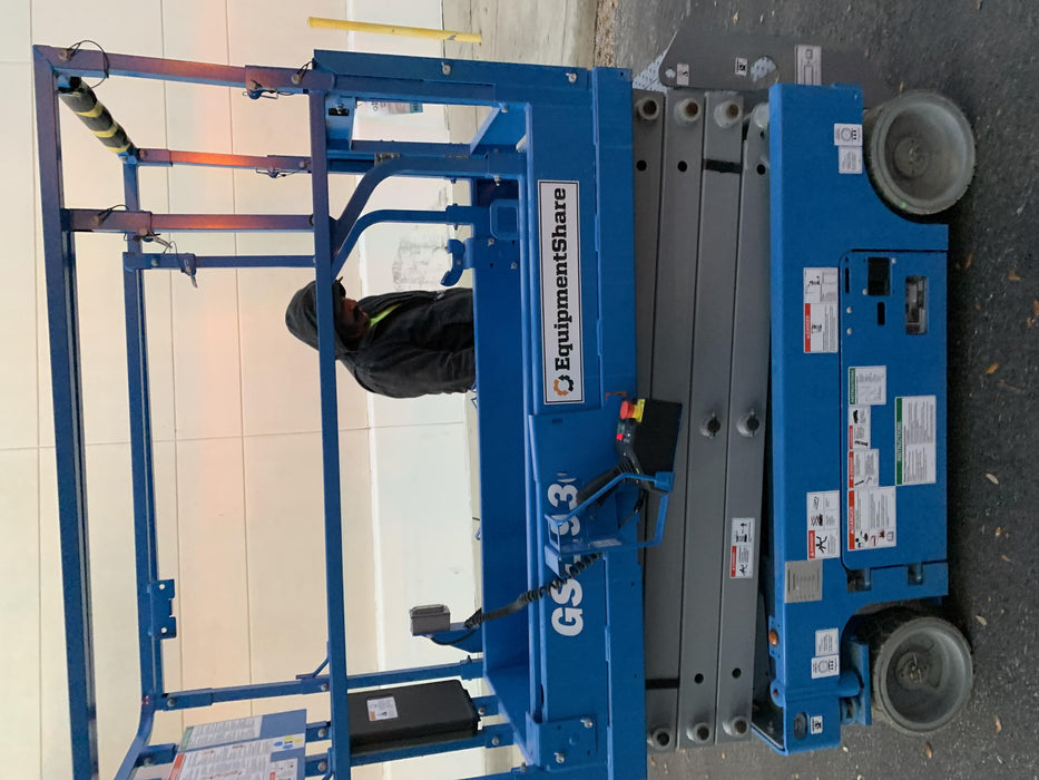 2020 Genie GS-1930 Solid Non Marking Tires, Beacon, Folding rails with half height swing gate