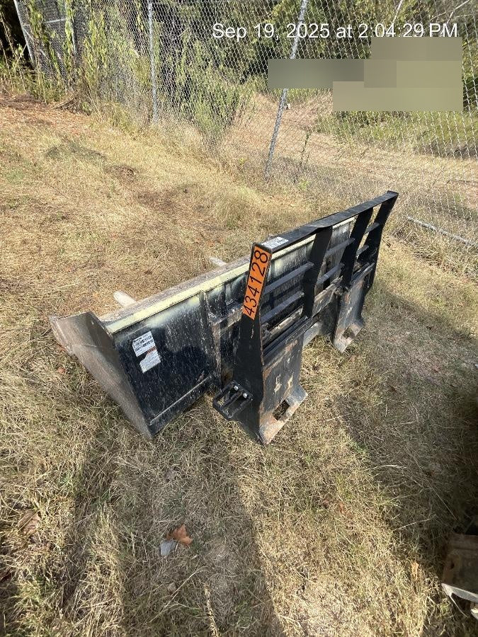 2024 ARROW MATERIAL HANDLING 72" Pallet Forks - Arrow