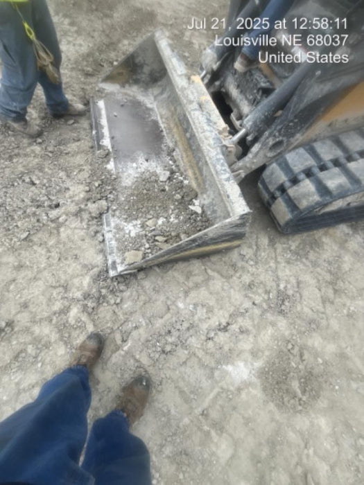 2025 JOHN DEERE 84" Bucket - John Deere