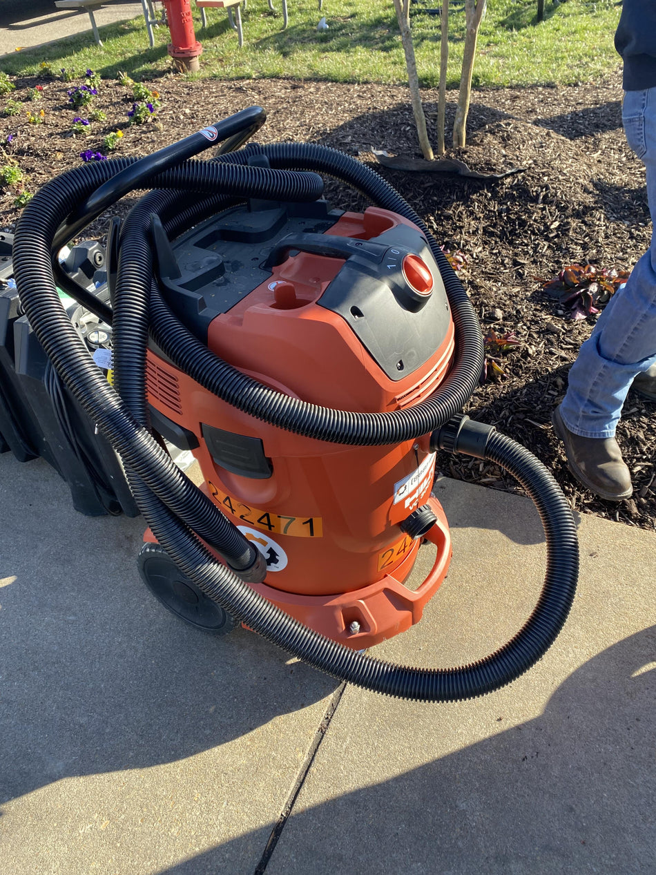 2022 HILTI VC 300-17 X