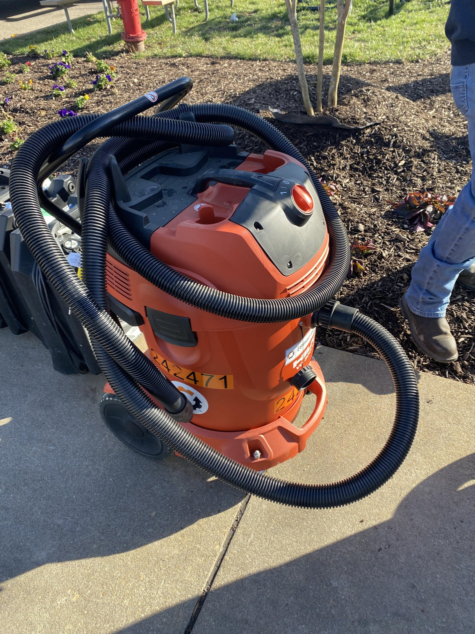 2022 HILTI VC 300-17 X