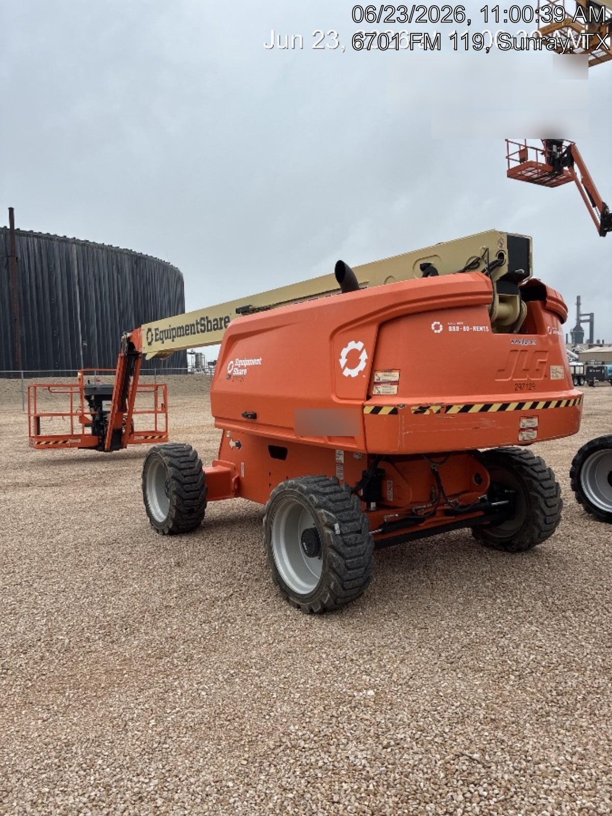 2023 JLG 660SJ