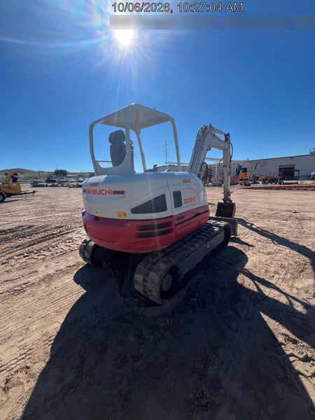 2021 TAKEUCHI TB250-2