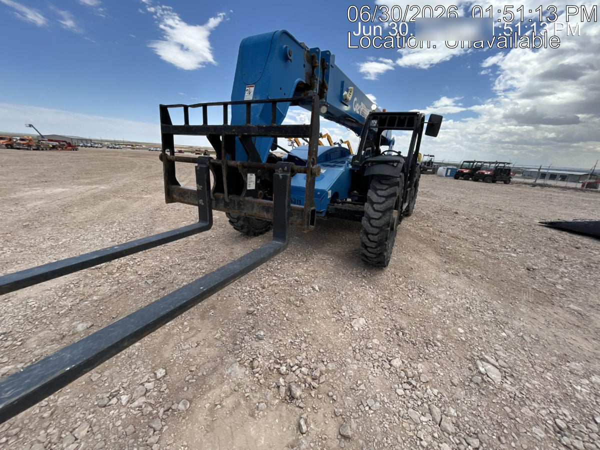 2018 Genie GTH-844 Genie GTH-844 w/Open ROPS, Solid Tires, beacon/work lights, 60" carriage/forks