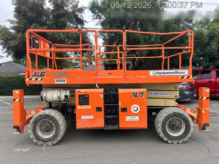 2021 JLG 330LRT