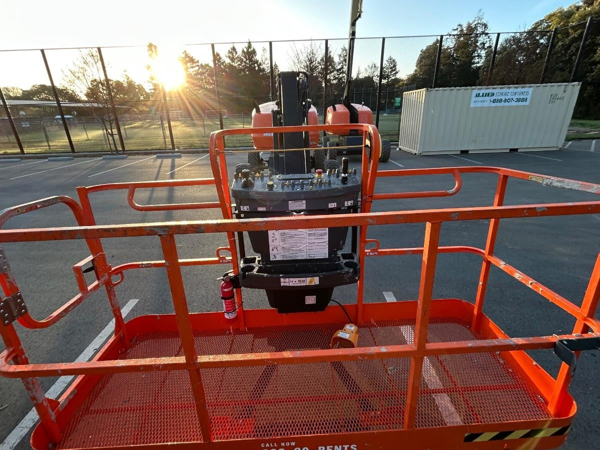 2025 JLG 460SJ