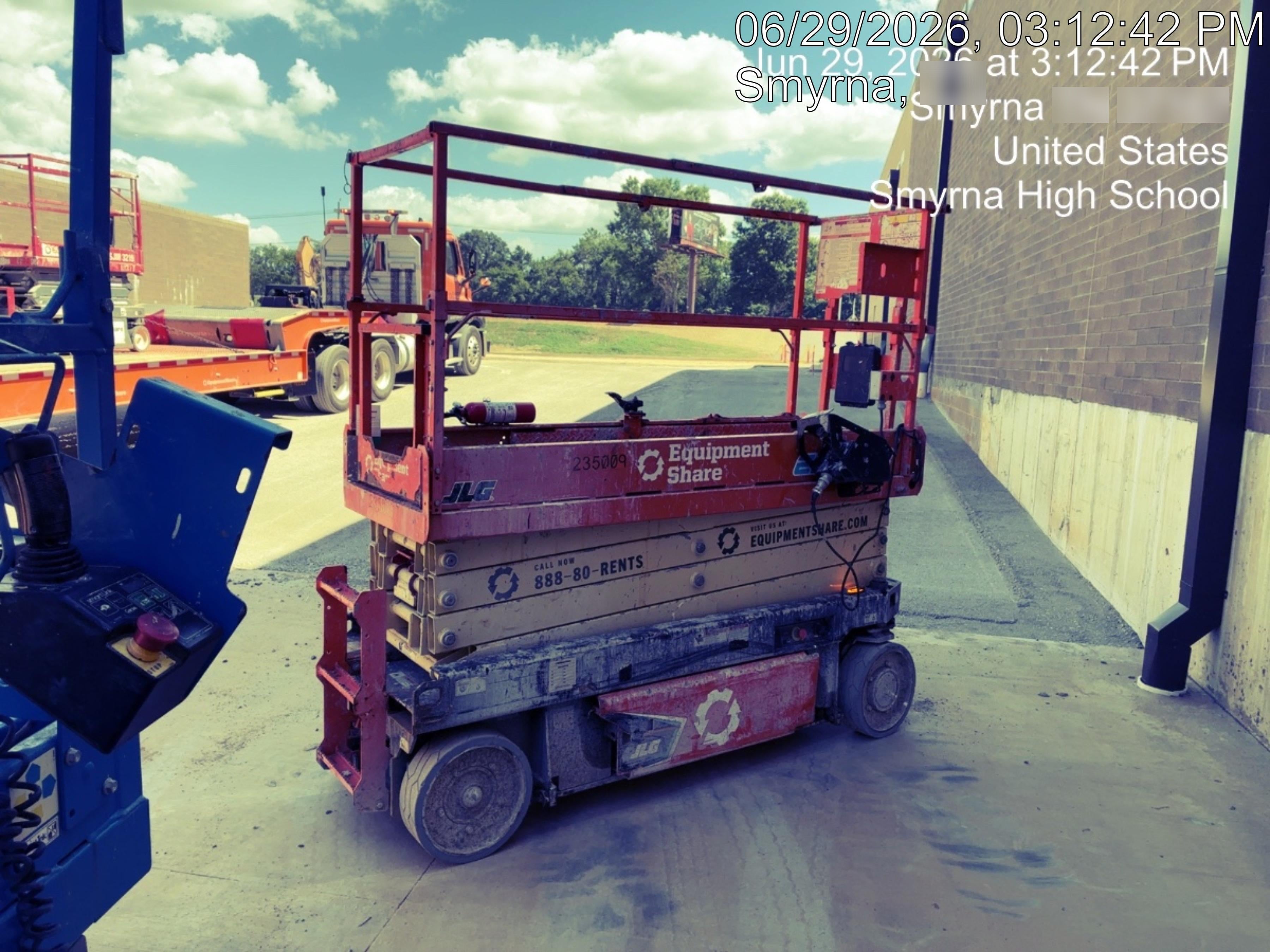 2022 JLG ES2632