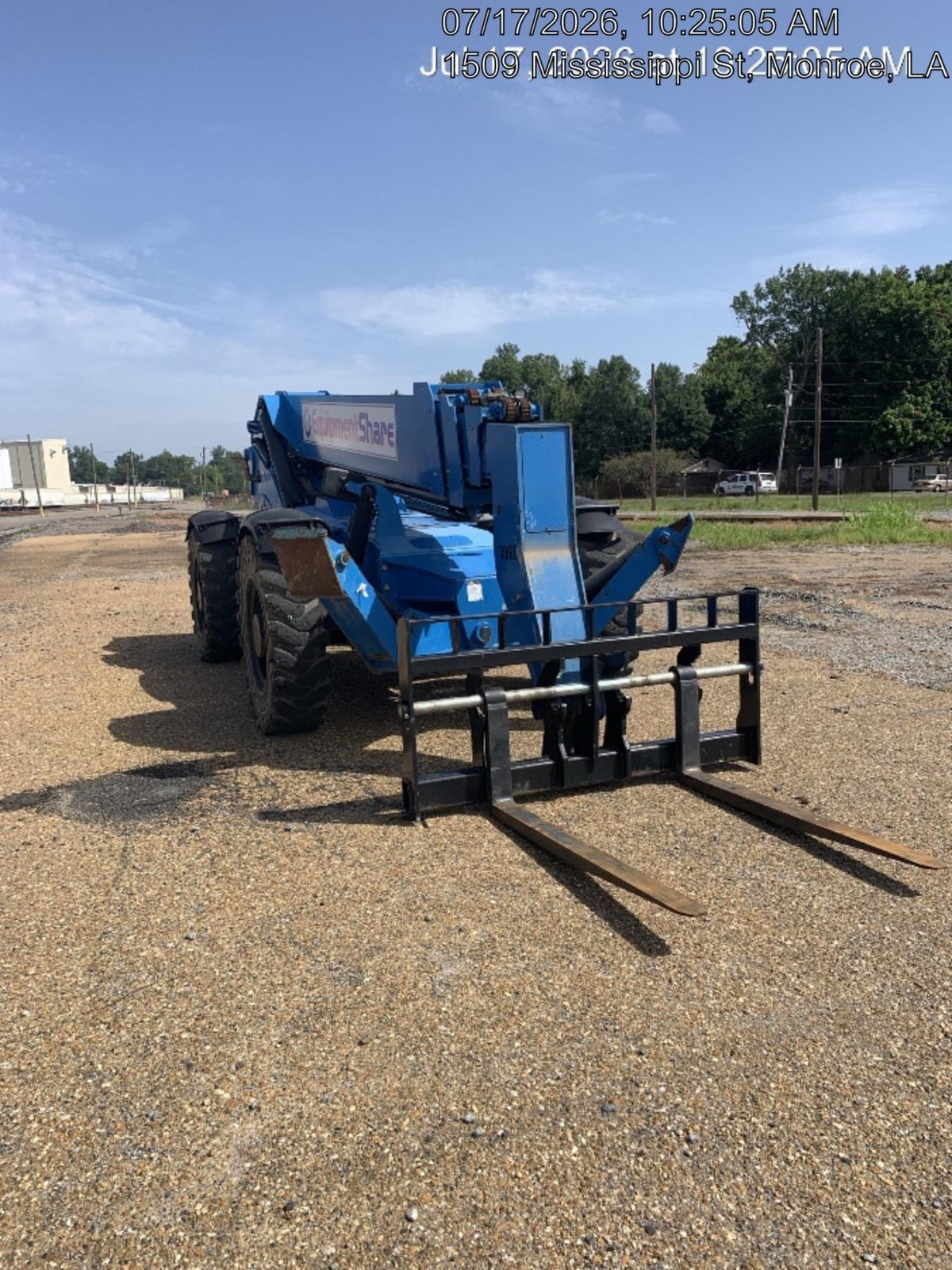 2017 GENIE GTH-1056