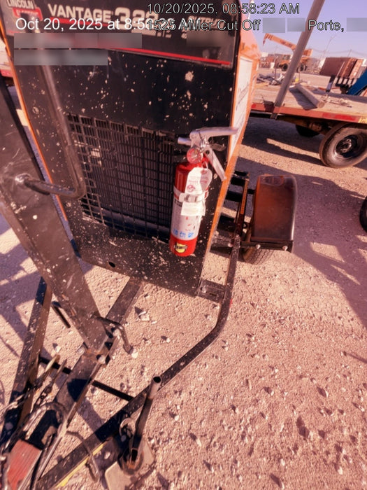 2021 Lincoln Electric Vantage 322 Vantage 322 Ready Pak 3 w/ Decals, ORANGE (includes trailer, cable rack, fender light kit) NO Telematics