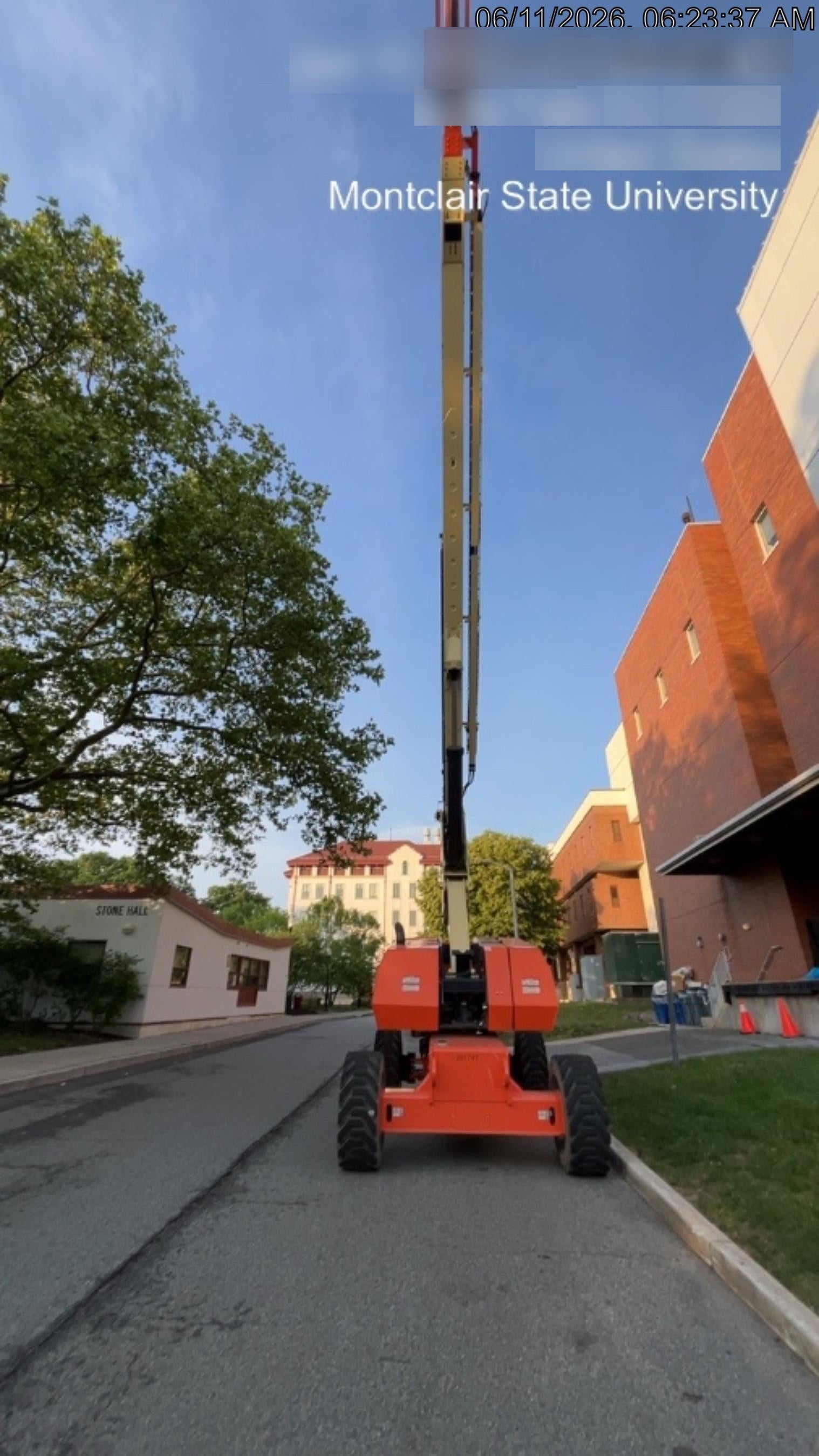 2022 JLG 860SJ