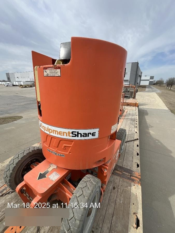 2019 JLG E300AJP