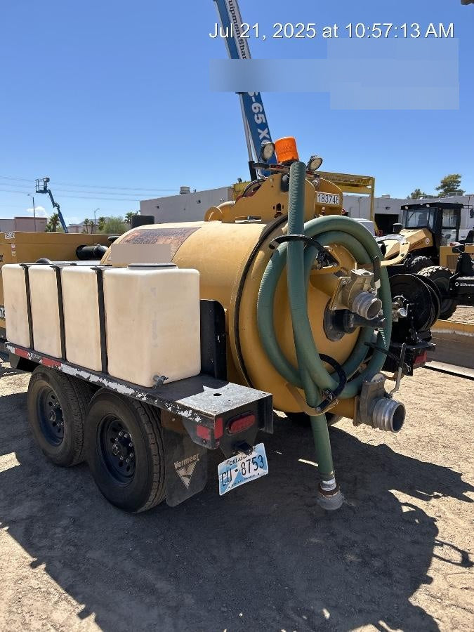 2021 Vac-Tron LP573XDT T4 Koehler Diesel Engine, 500 Gallon Debris Tank, x2 100 Gallon Water Tanks
