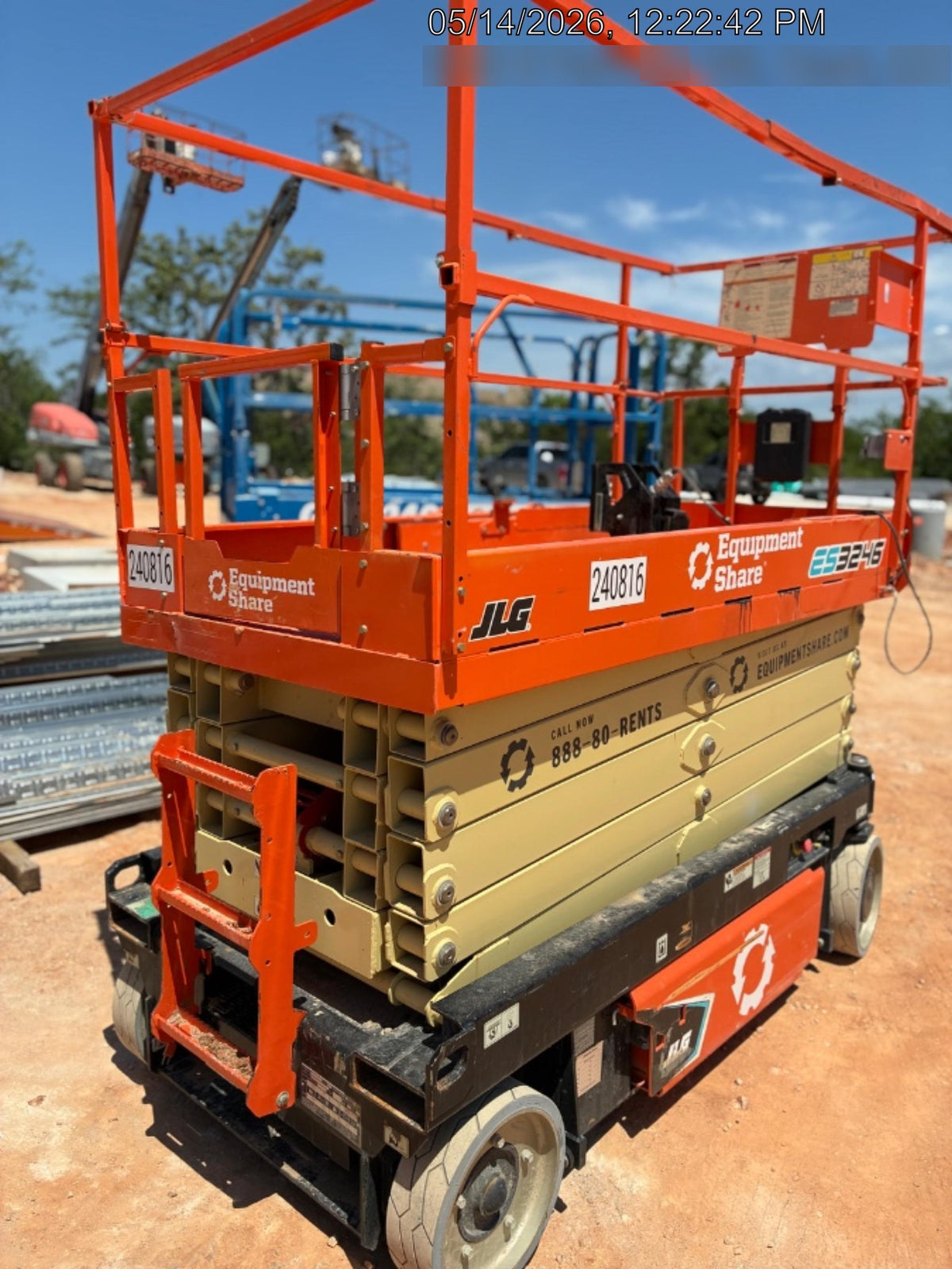2022 JLG ES3246