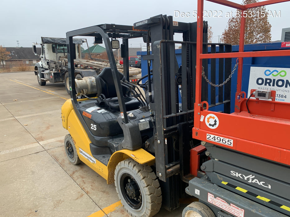 2021 KOMATSU FG25T-16