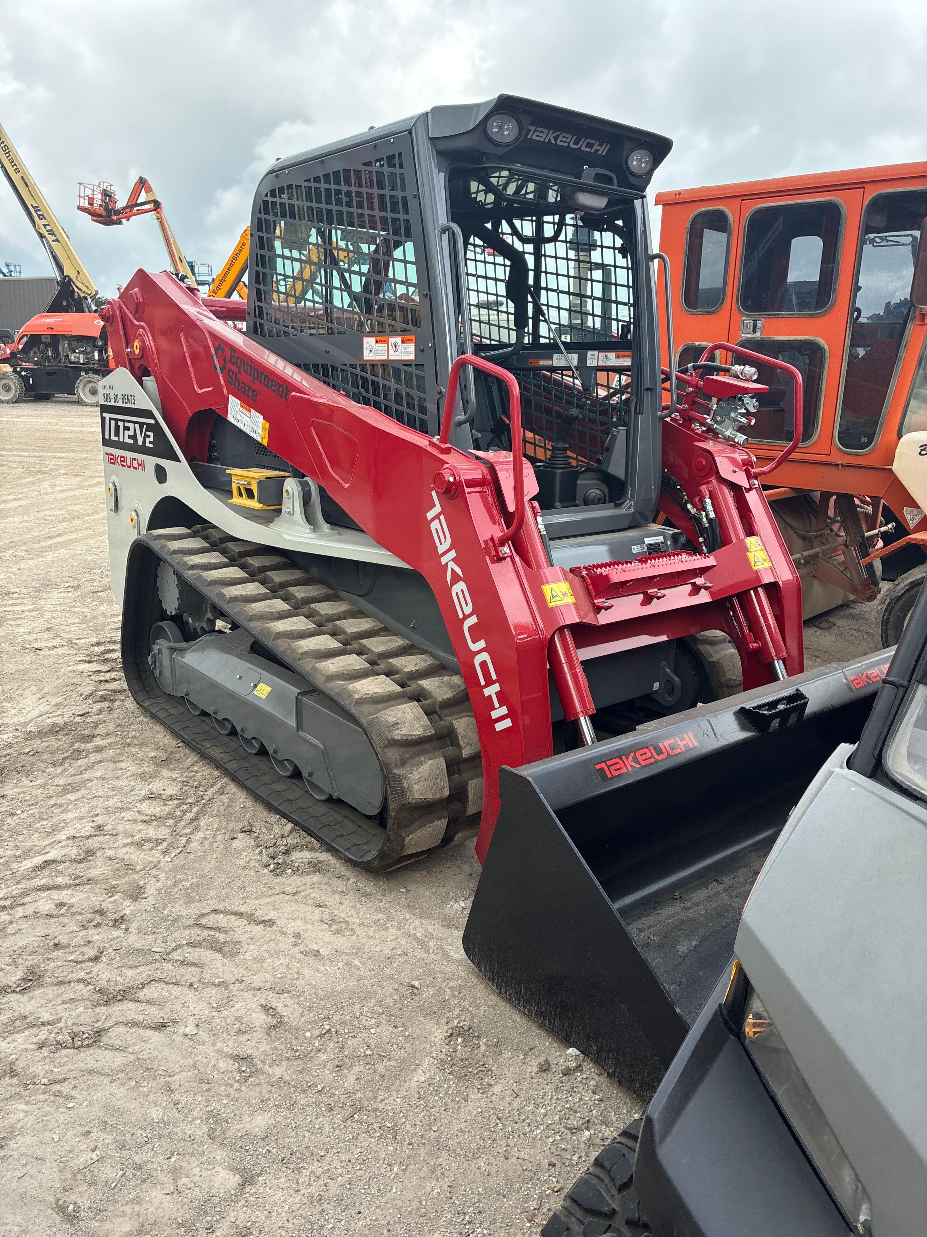 2026 TAKEUCHI TL12V2-CR