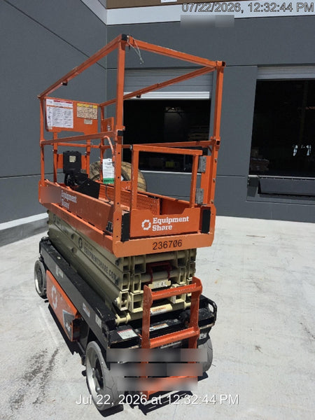 2022 JLG ES2632