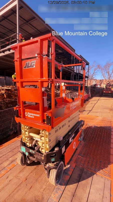 2025 JLG ES1932