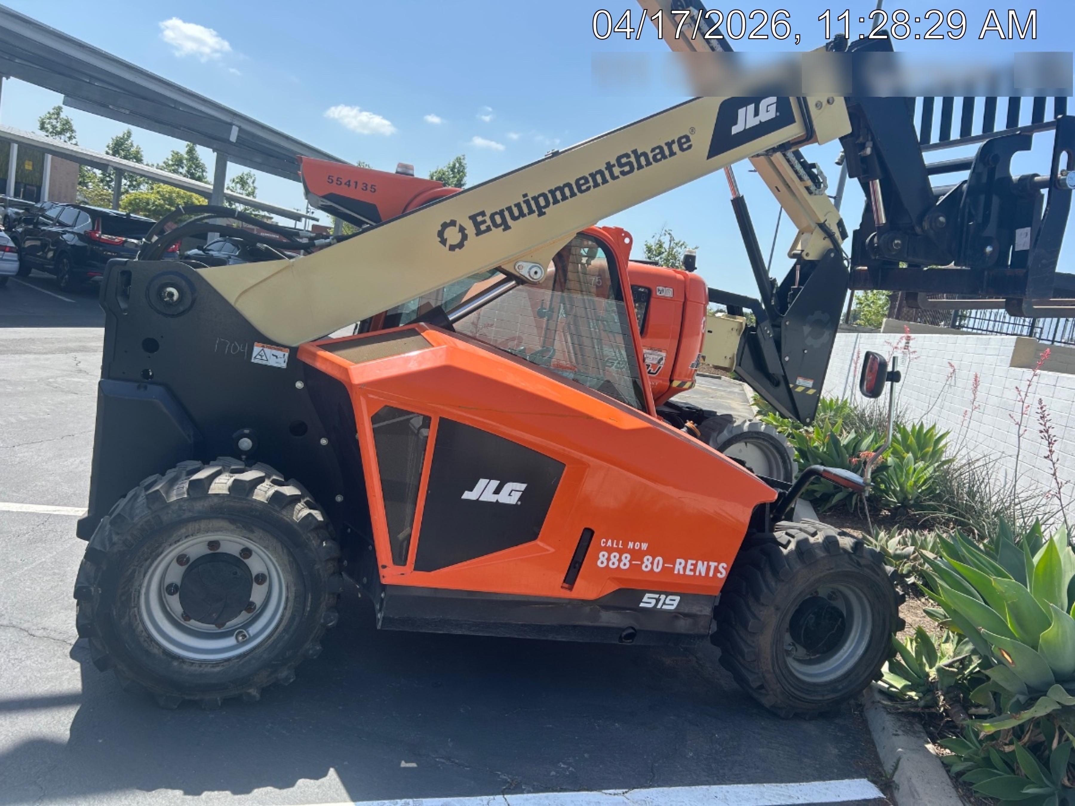 2025 JLG 519