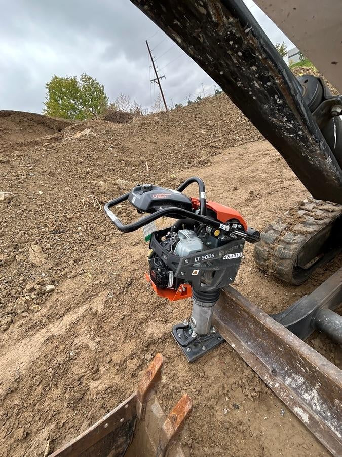 2025 HUSQVARNA LT5005