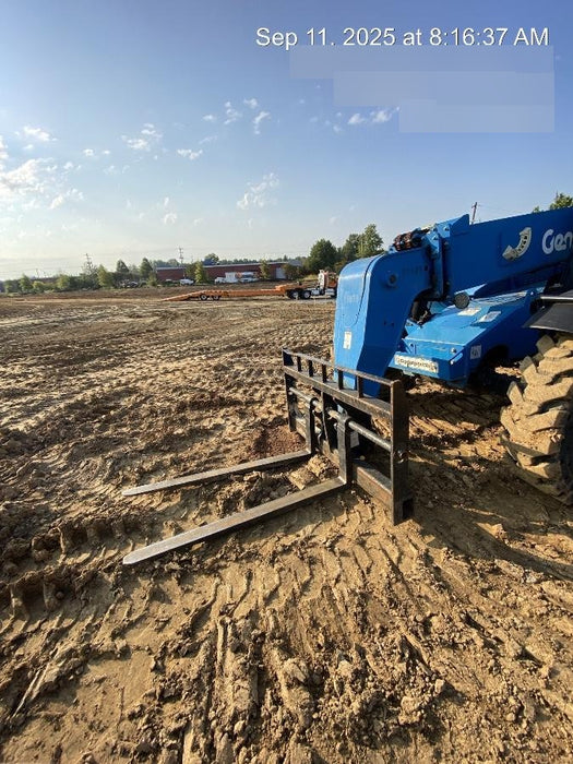 2018 Genie GTH-844 Genie GTH-844 w/Enclosed Cab w/HVAC, Work Lights, Solid Tires, Beacon, 60" Carriage and Forks