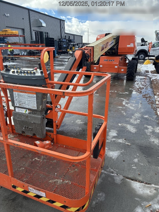 2019 JLG 660SJ