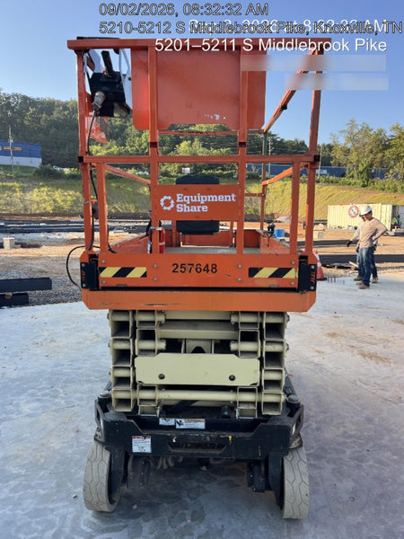 2022 JLG ES3246