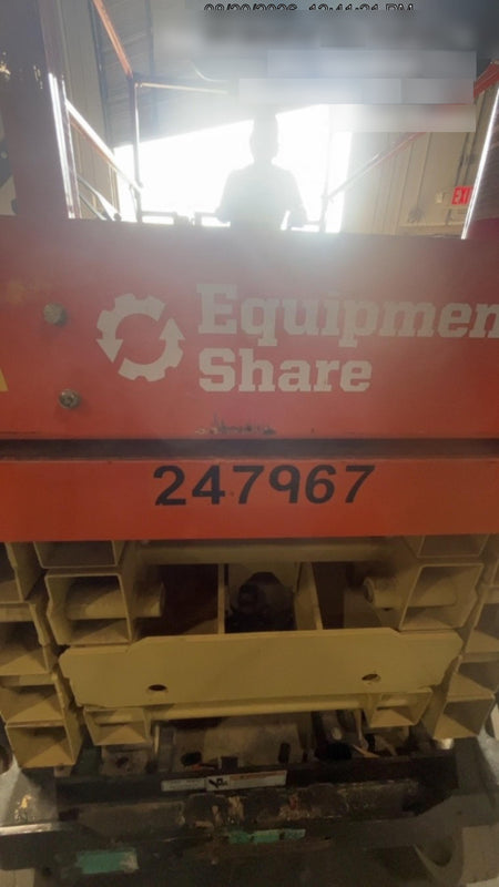 2022 JLG ES3246