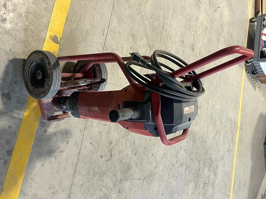 2023 HILTI TE 3000-AVR