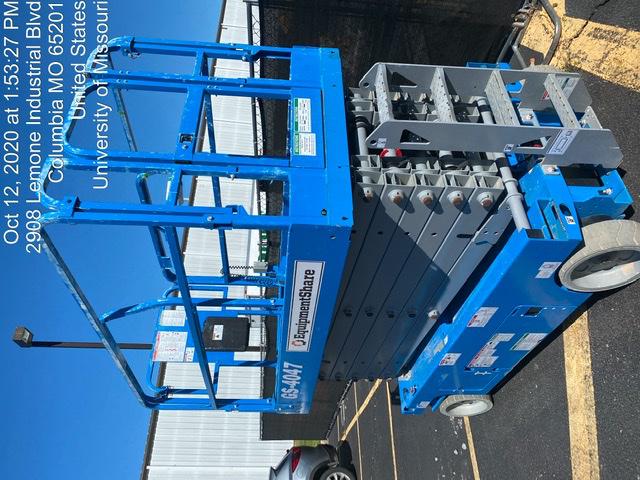 2019 Genie GS-4047 Folding rails with half height swing gate