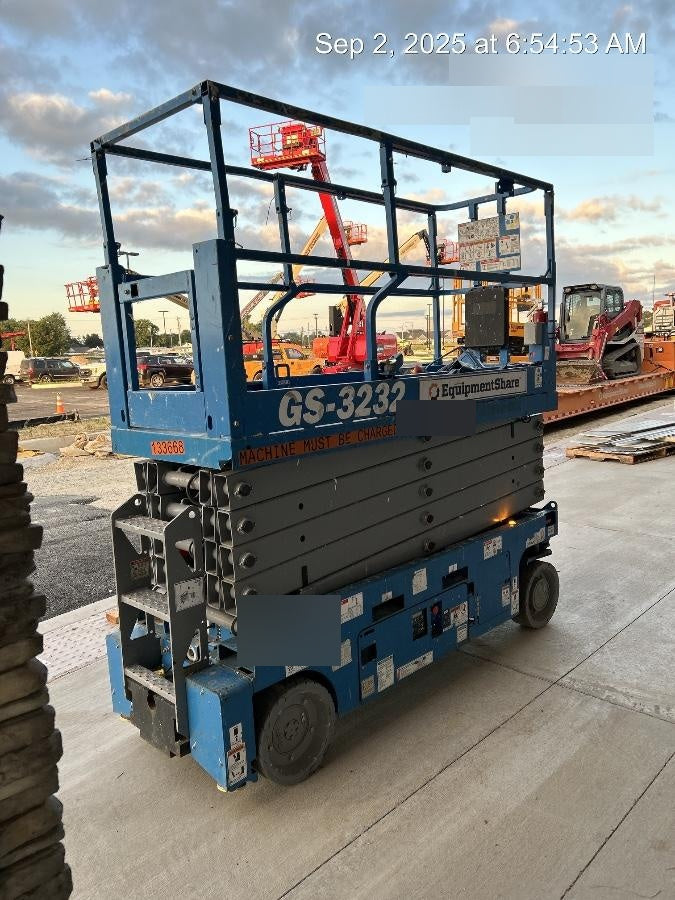 2021 GENIE GS-3232